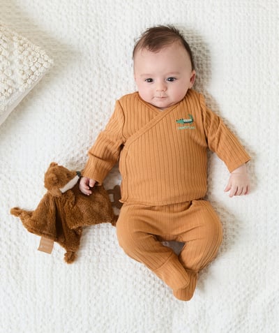 Newborn Tao Categories - TWO-PIECE SLEEPING BAG IN OCHRE ORGANIC COTTON WITH CROCODILE EMBROIDERY