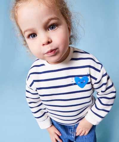Baby girl Tao Categories - RECYCLED FIBER BABY GIRL SWEATSHIRT WITH NAVY STRIPES AND HEART PATCH