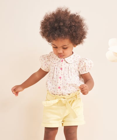 Déstockage Categories Tao - short droit bébé fille en fibres recyclées jaune avec ceinture