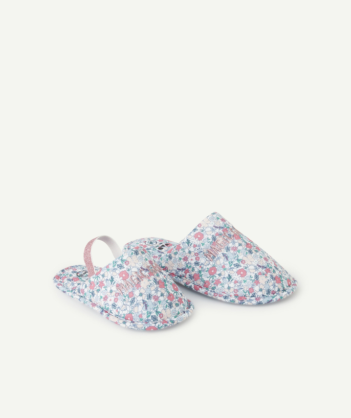 Buty, kapcie Kategorie TAO - Kapcie dziewczęce z kwiatowym nadrukiem i wyhaftowaną różową wiadomością