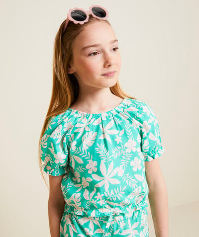 NOWOŚCI Kategorie TAO - Dziewczęca zielona bluzka z krótkim rękawem i hawajskim nadrukiem