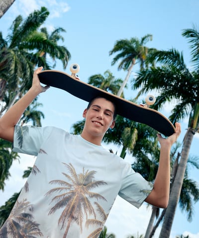 Nouvelle collection Categories Tao - t-shirt manches courtes garçon en fibre recyclé imprimé photo palmier