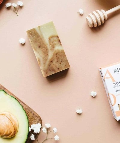 APO ® Nouvelle Arbo   C - SUPERFATTED ORGANIC SOAP WITH HONEY AND AVOCADO OIL