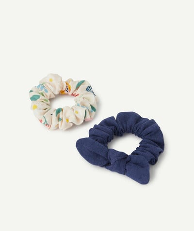 Outlet Tao Categories - TWO PLAIN AND FLOWER PATTERNED HAIR SCRUNCHIES