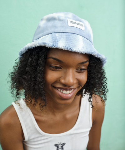 Outlet Tao Categories - BLUE FADED EFFECT BUCKET HAT WITH AN EMBROIDERED PATCH
