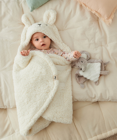 The night Nouvelle Arbo   C - WHITE BUNNY WRAPPING BLANKET