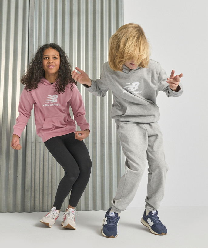 Trousers - Jeans Tao Categories - BOYS' GREY ESSENTIALS STACKED LOGO JOGGERS