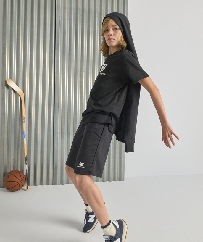 Sportswear Tao Categories - BOYS' BLACK ESSENTIALS STACKED LOGO SPORTS SHORTS
