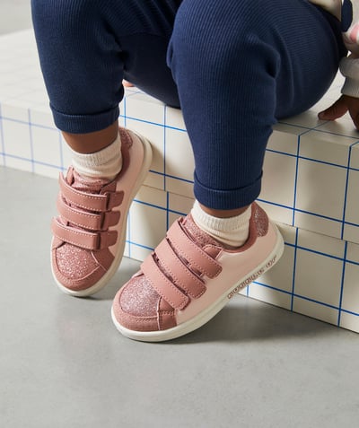 Back to school collection Nouvelle Arbo   C - GIRLS' TRAINERS WITH PINK AND LOOP STRAPS AND SEQUINS WITH MESSAGES