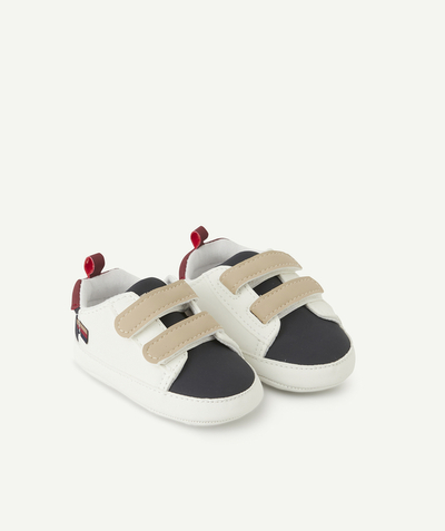 New collection Nouvelle Arbo   C - BABY BOYS' WHITE, BEIGE AND BLUE TRAINER-STYLE BOOTIES WITH VELCRO FASTENINGS