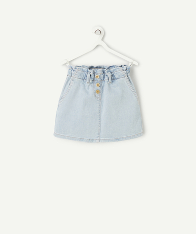 Spodenki - Spódnice Kategorie TAO - Dziewczęca prosta spódnica z jasnoniebieskiego denimu o niskiej gramaturze ze złotymi drewnianymi guzikami