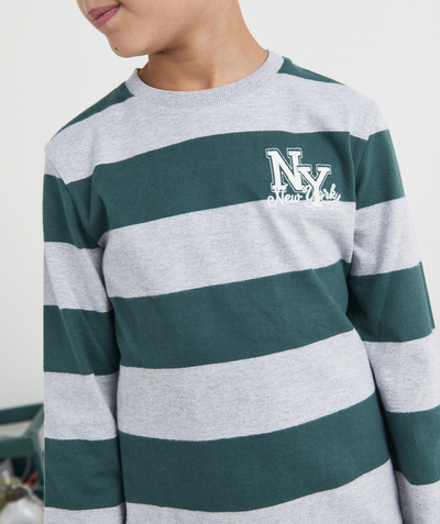 Private sales Tao Categories - BOY'S GREY MARL AND GREEN STRIPED T-SHIRT WITH EMBROIDERED NEW YORK PATCH