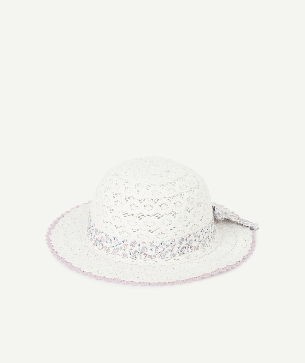 Le chapeau écru en crochet avec bande fleurie imprimée - 48