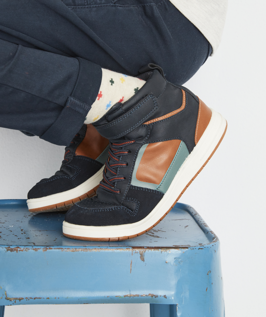 Baskets montantes garçon tricolore avec lacets et scratch - 33
